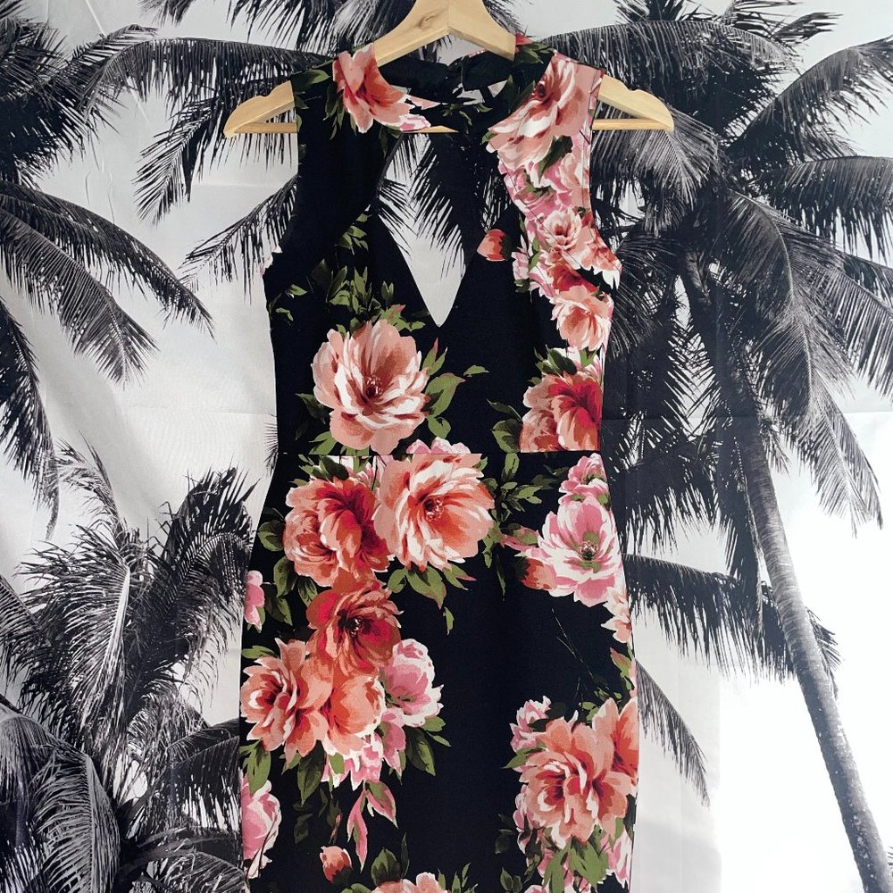 Floral Mid Length High Neck Open Chest Tight Bodycon Formal Womens Dress Size 4